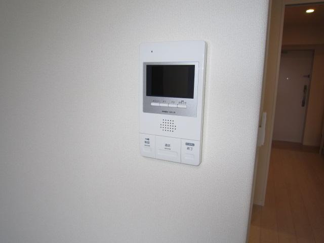 サウレの内装|カメラ付インターホン