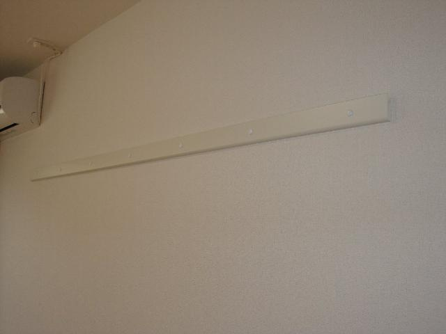 パラモアのその他|ハンガーモール