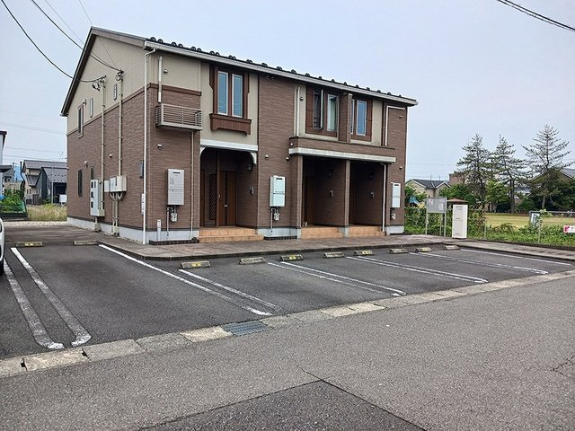 パストラーレの駐車場