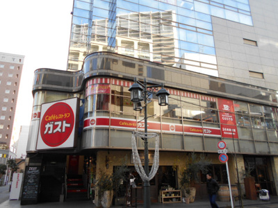 ガスト 立川駅南口店まで500ｍ
