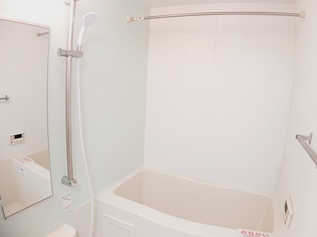 インプレスの浴室
