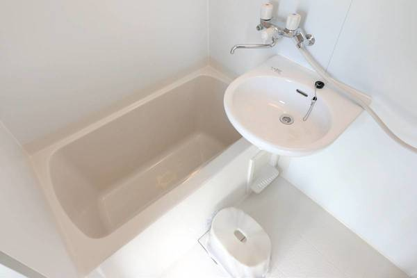 ビレッジハウス手稲1号棟の浴室|モデルルームの写真です