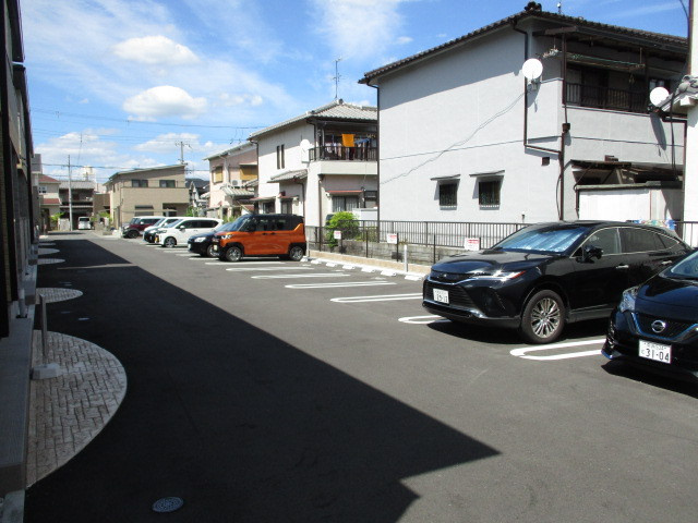 ソラーナ2の駐車場