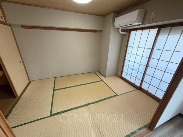 ホーユウパレス高崎並榎の和室|和室はLDKと続き間で開放感があります。
引き戸で仕切れますので状況に合わせた使い方ができます。