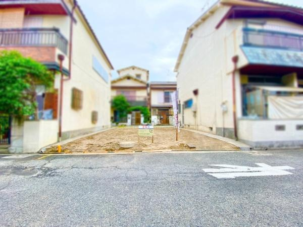 【前面道路含む現地写真】 | 南海本線が徒歩圏内！各方面アクセスがいい住居は日々の生活を助けてくれますね。
