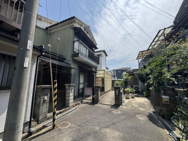 【前面道路含む現地写真】