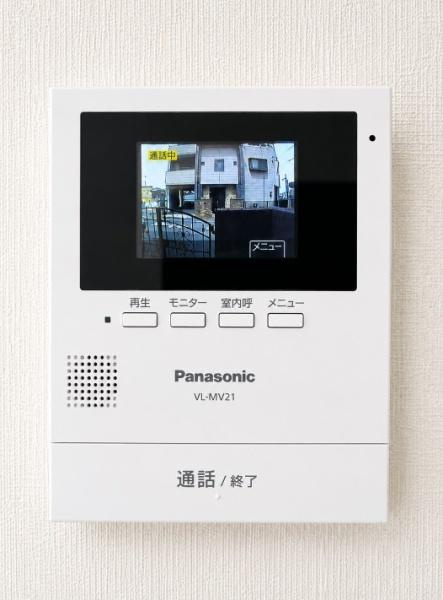 枚方市 春日東町 ２丁目　中古 一戸建ての内装|TVモニター付きインターフォンです。