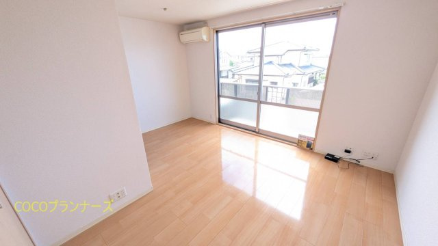 アディエスの居間・リビング|ゆったり過ごせる居間です