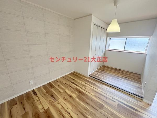 市岡貸家の洋室