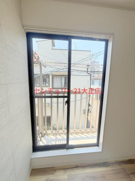 市岡貸家の洋室