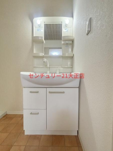 市岡貸家の洗面所