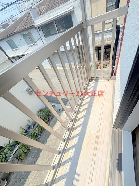 市岡貸家のバルコニー