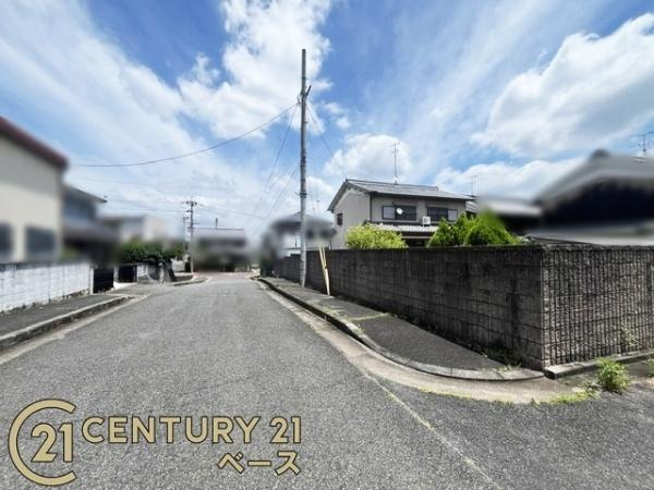 三郷町立野南1丁目　中古戸建の前面道路含む現地写真|■現地撮影写真■ 前面道路は９ｍと広くゆったりしています！