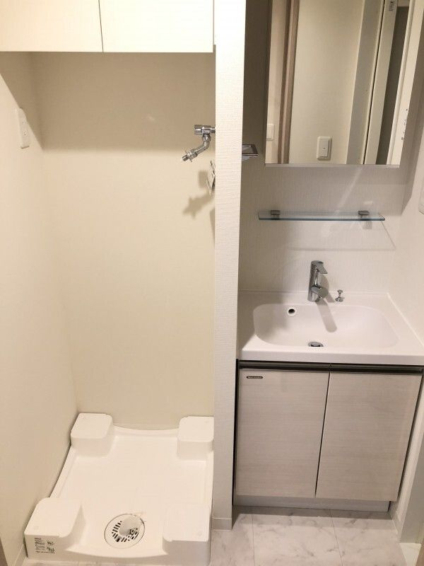 クレイシア入谷の洗面所