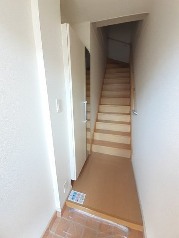 ルミエールＢの玄関