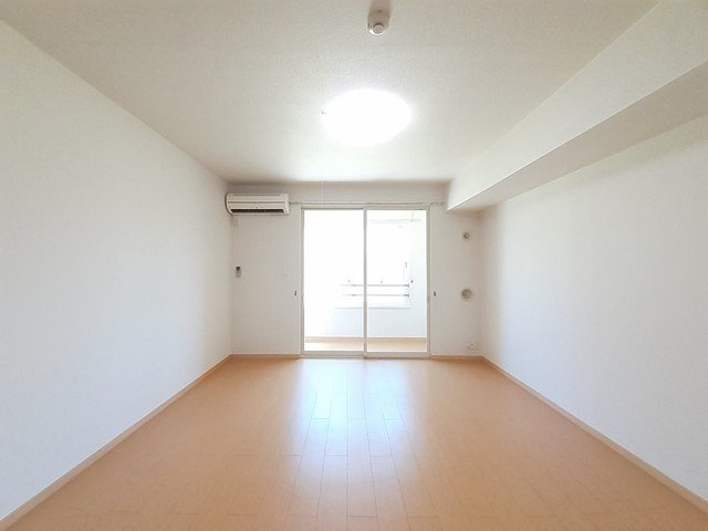 プレシャス　手屋の内装