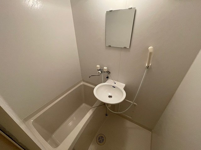 レオパレスアトレの浴室|※実際とは異なる可能性があります。