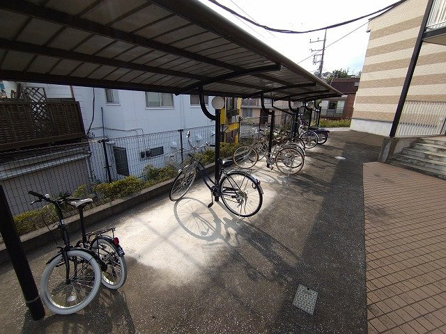 レオパレスホワイトコート高田西のその他|駐輪場　原付＆自転車のみ駐輪可能