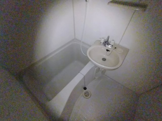 レオパレスホワイトコート高田西の浴室|現況優先