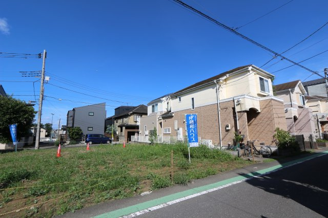 国分寺市戸倉　Ⅴ期の外観|リビングイン階段と対面式キッチン。家族の自然なふれあいを重視したプラン♪