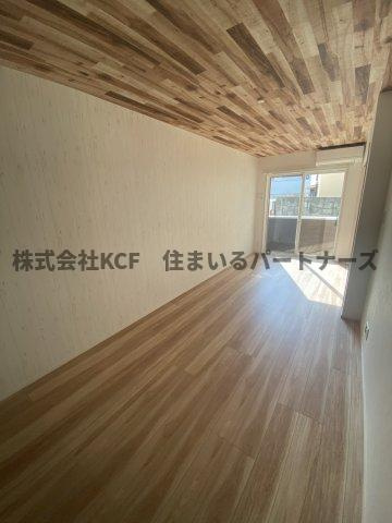 BRAVE BASE REAⅡの居間・リビング