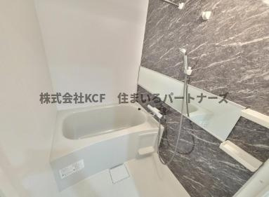 BRAVE BASE 久留米東の浴室|落ち着いた空間のお風呂です