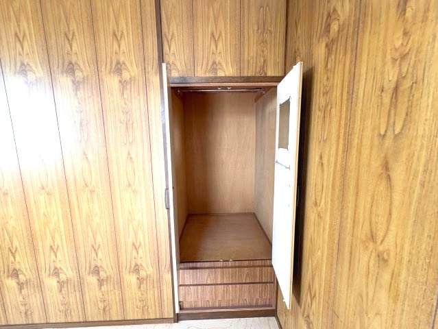 須賀戸建の収納