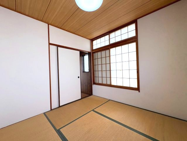 須賀戸建の和室