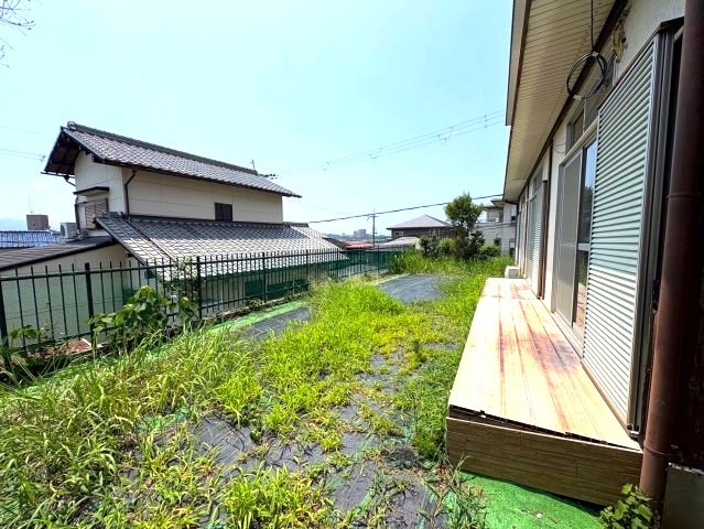 須賀戸建の庭