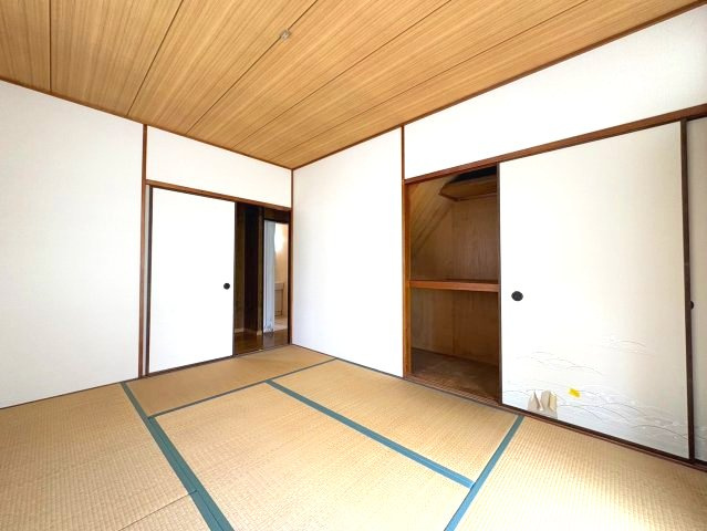 須賀戸建の和室
