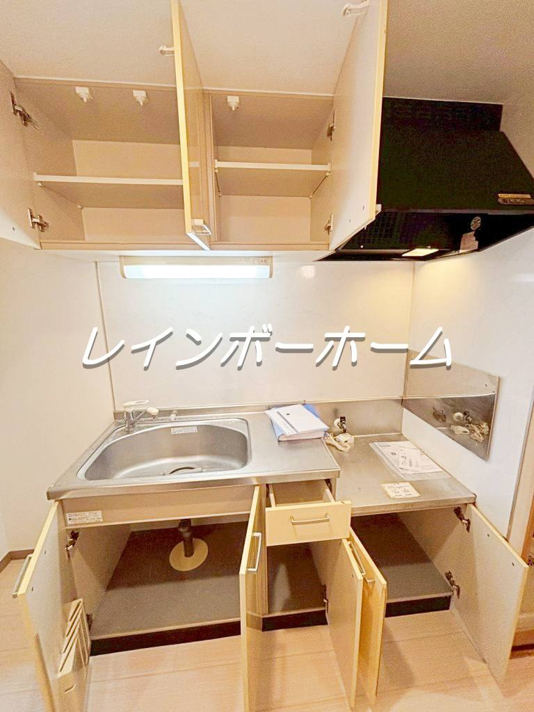 特典：仲介手数料が無料です!!のキッチン|別部屋。参考写真。