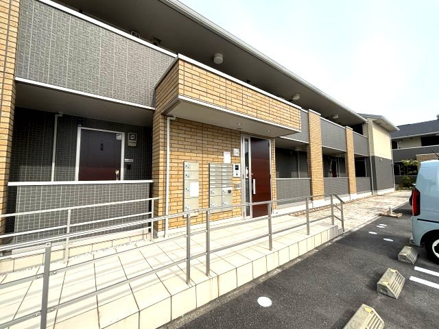 サウスグランツ2号棟のエントランス