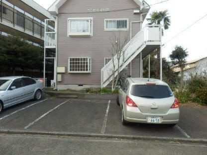 サンヒルズ町田の駐車場