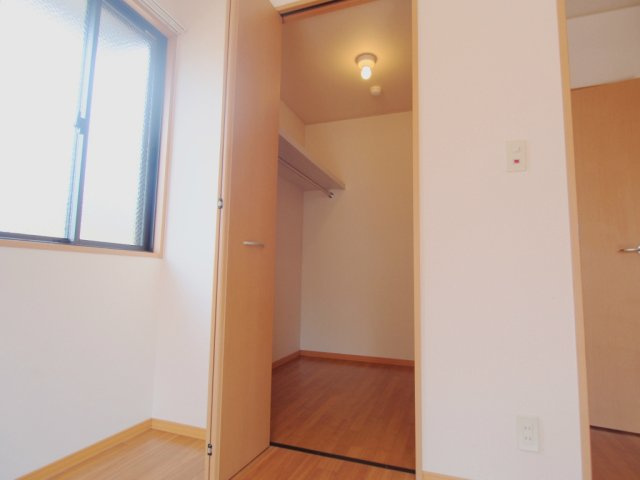 ラフィネ安芸弐番館の収納