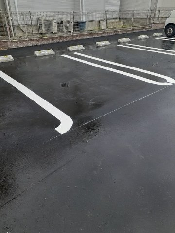 ラ・メールⅢの駐車場