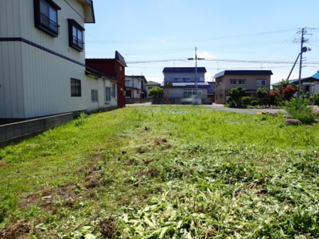 【外観】 | 黒石市追子野木二丁　土地　南向き　県道沿い