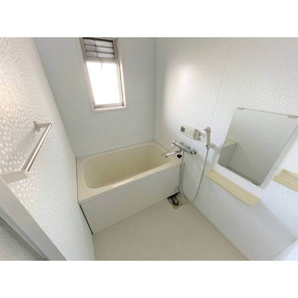 横須賀西住宅の浴室