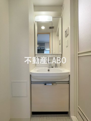 ファステート大正駅前トロフィの洗面所