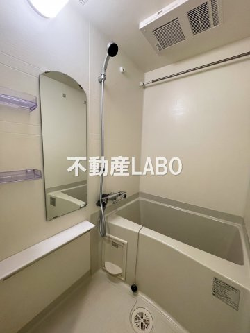 ファステート大正駅前トロフィの浴室