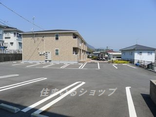 ガーデンハウスの駐車場