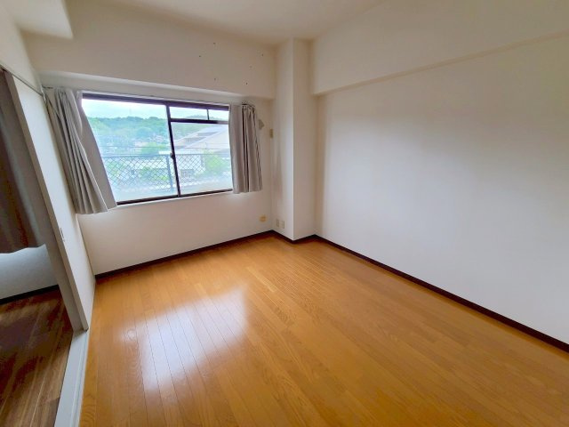 上町グリーンハイツの洋室