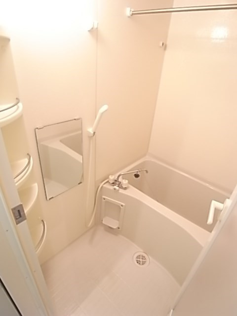 リエス尼崎東の浴室