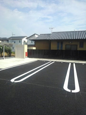 熊本市北区龍田９丁目のアパートの駐車場|駐車場に車を止められます