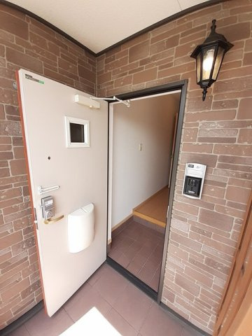 熊本市北区植木町一木のアパートのエントランス|ゆとりのあるエントランスです