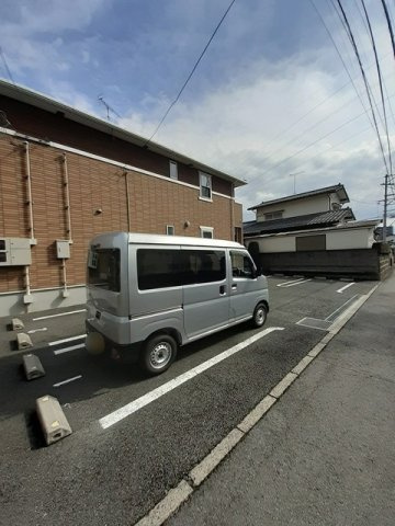 熊本市北区武蔵ケ丘５丁目のアパートの駐車場|車をお持ちの方に嬉しい駐車場付きの物件です