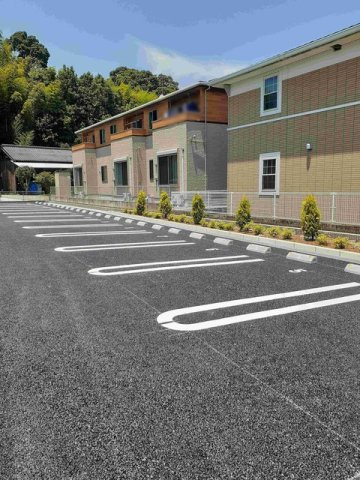 熊本市北区龍田１丁目のアパートの駐車場|車をお持ちの方に嬉しい駐車場付きの物件です