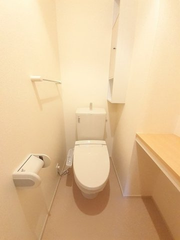 ポルト・ボヌールＭ　Ⅰのトイレ|シンプルで使いやすいトイレです