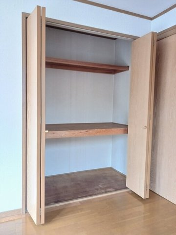 サンハイツの収納|大きなものも収納できそうです