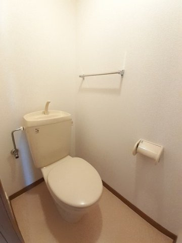 フルール・メゾン　Ｋのトイレ|落ち着いたトイレです