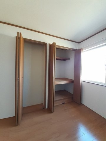 フルール・メゾン　Ｋの収納|大きなものも収納できそうです